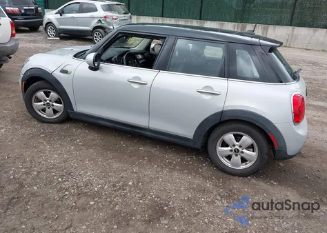 2016 Mini Hardtop Cooper z USA, uszkodzony, nr VIN WMWXU1C52G2D11850